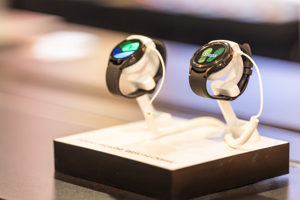 Smartwatches & gadgets